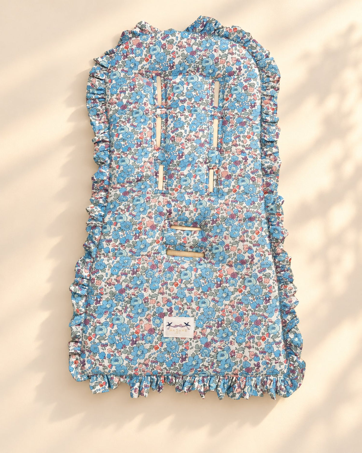 Cubre Coche Palace Flores Azules de Madame Petit, cubre coche acolchado de bebé 100% algodón