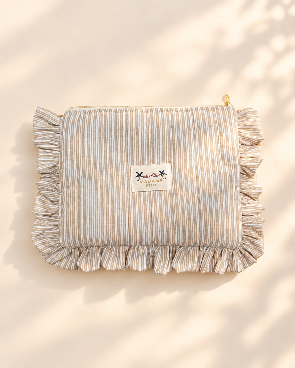 Pañalera Hermine Rayas Beige de Madame Petit, pañalera acolchada de bebé 100% algodón
