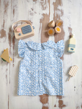 Cargar imagen en el visor de la galería, Blusa Hortensia celeste
