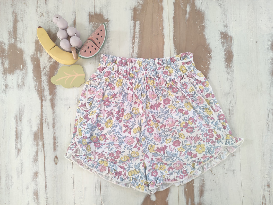 Short Dalia Burdeo